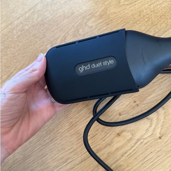 GHD - Duet Style 2-IN-1 Hot Air Styler in Black - Picture 6 of 7